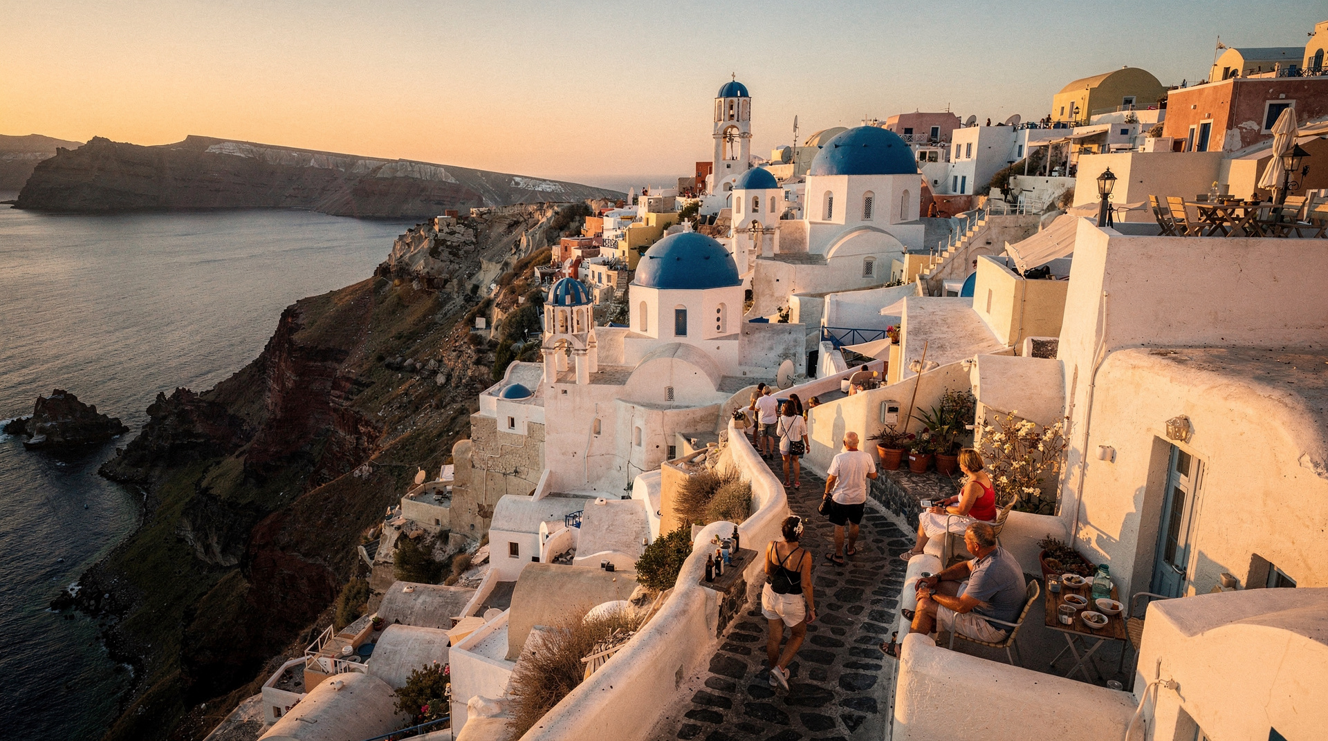 Akrotiri archaeological site: visiting Santorini's buried Minoan city