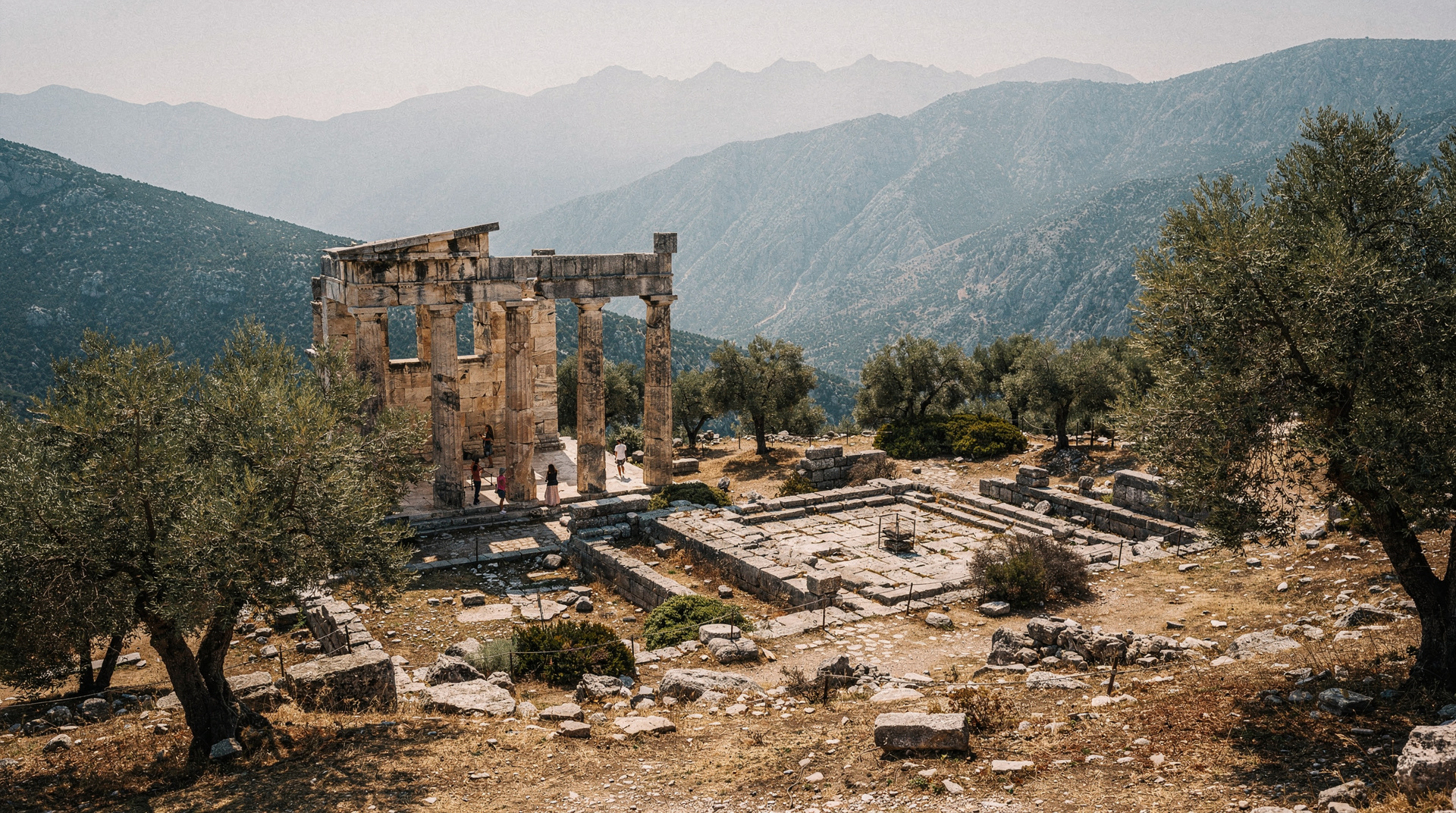 The Oracle of Delphi: the complete story