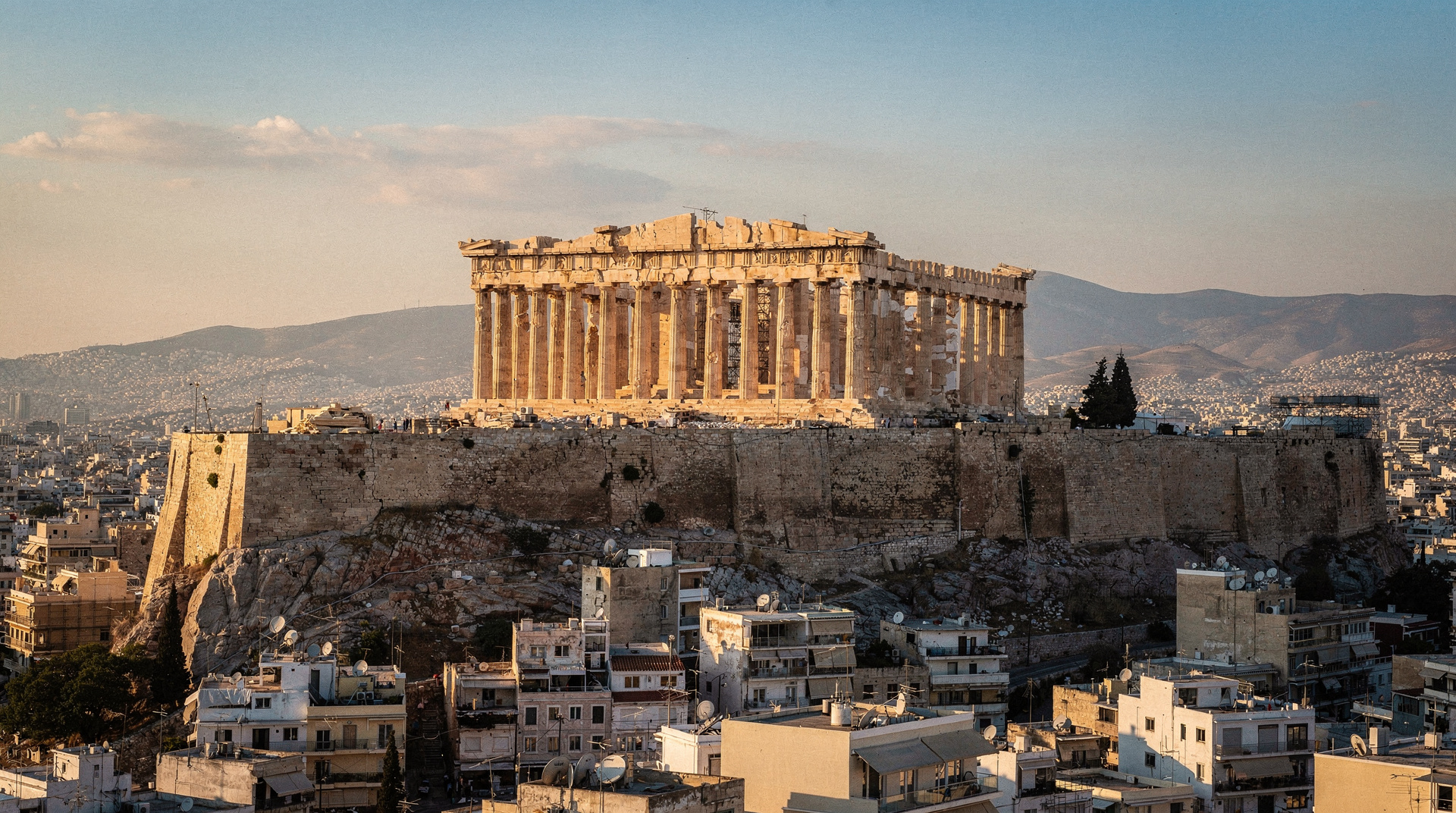 Piraeus to Acropolis: every transfer option compared
