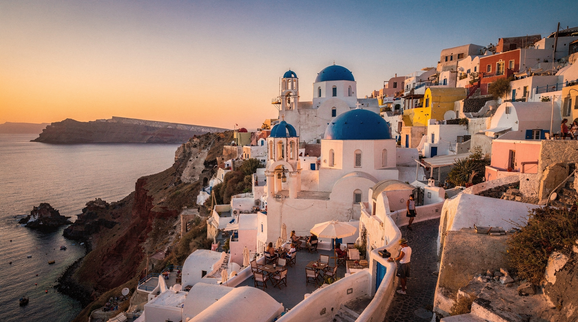 Santorini wine tours: Assyrtiko, sunsets and volcanic terroir